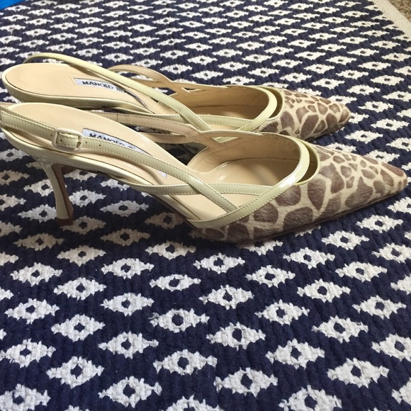 Manolo Blahnik Giraffe printed Calf Hair Slingback - Picture 4 of 7